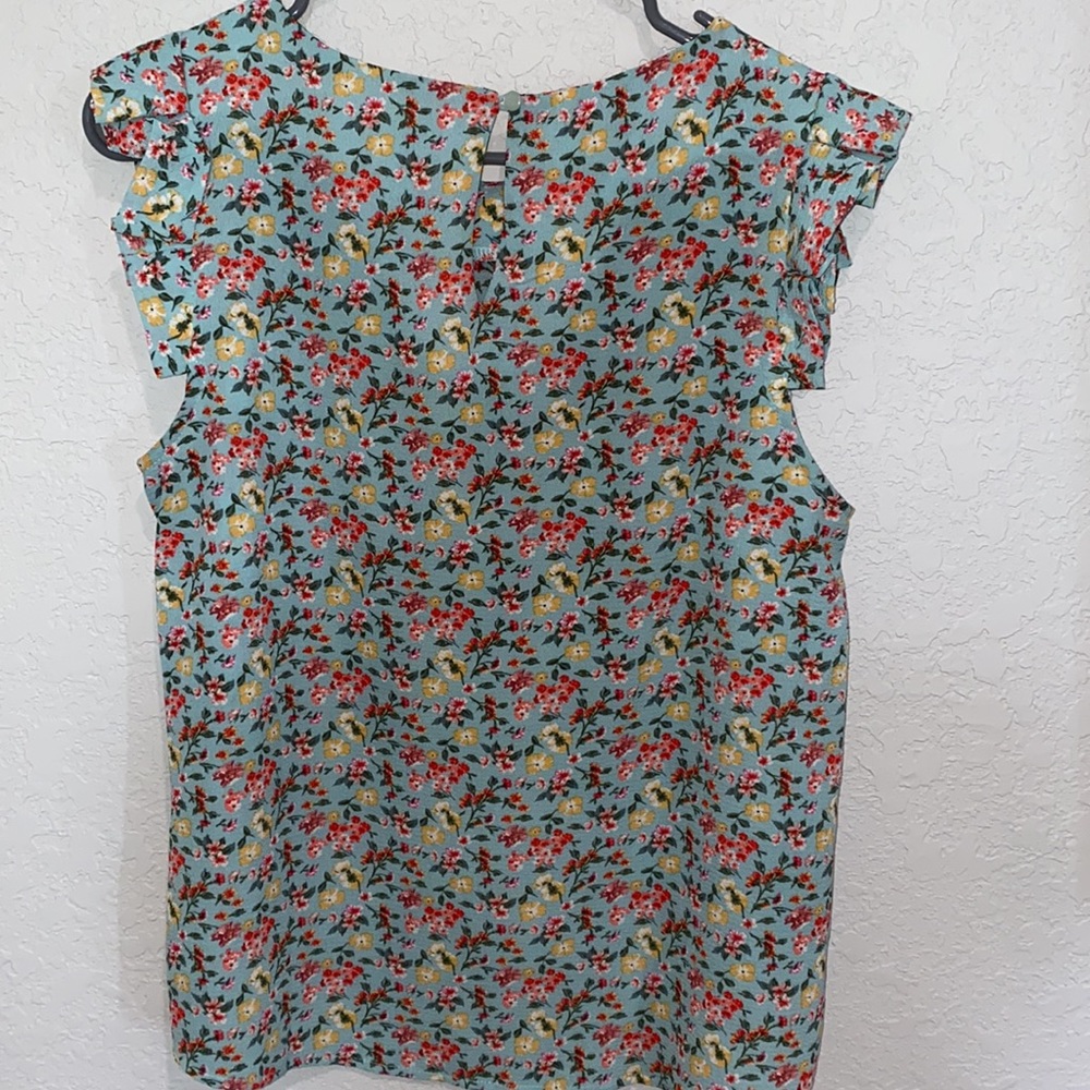 Blouse - Picture 2 of 3
